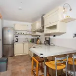 Appartement Awesome In With Wifi *